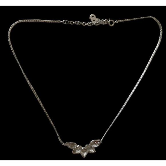 CHRISTIAN DIOR (Signed) BEAUTIFUL Silver-Tone PAVÉ LEAF CLUSTER NECKLACE - Picture 9 of 13